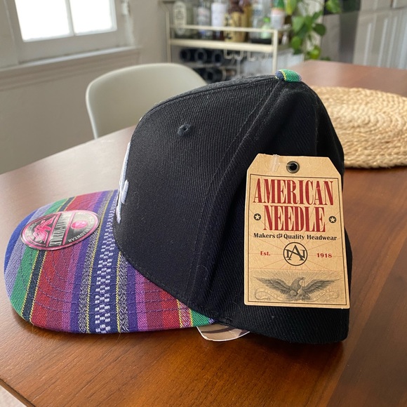 LA Hat - Picture 3 of 4